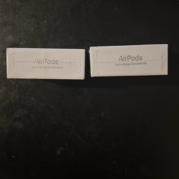 AirPods 4 with Active Noise Cancellation — Only $70 - Picture 6 of 7